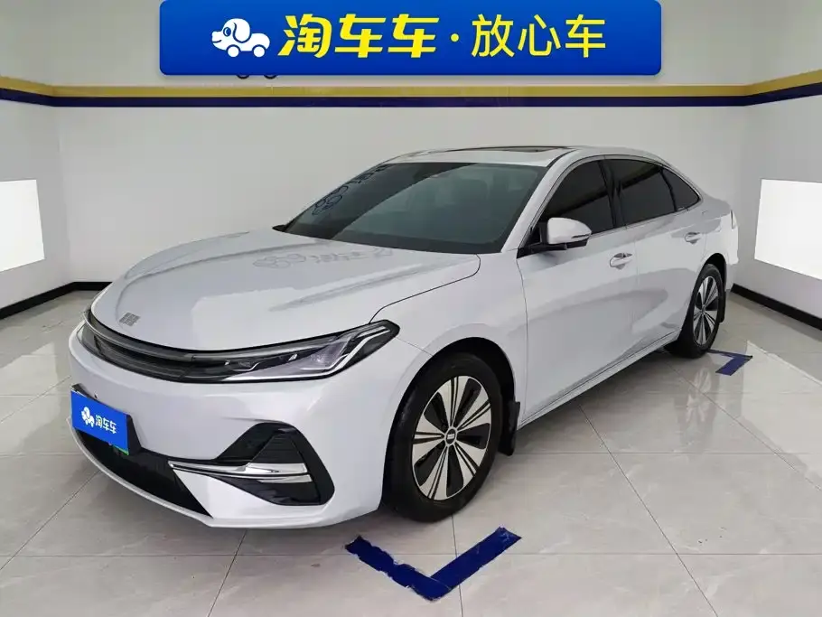 Geely Galaxy Galaxy A7 EM-i 150km Premium Edition 2025