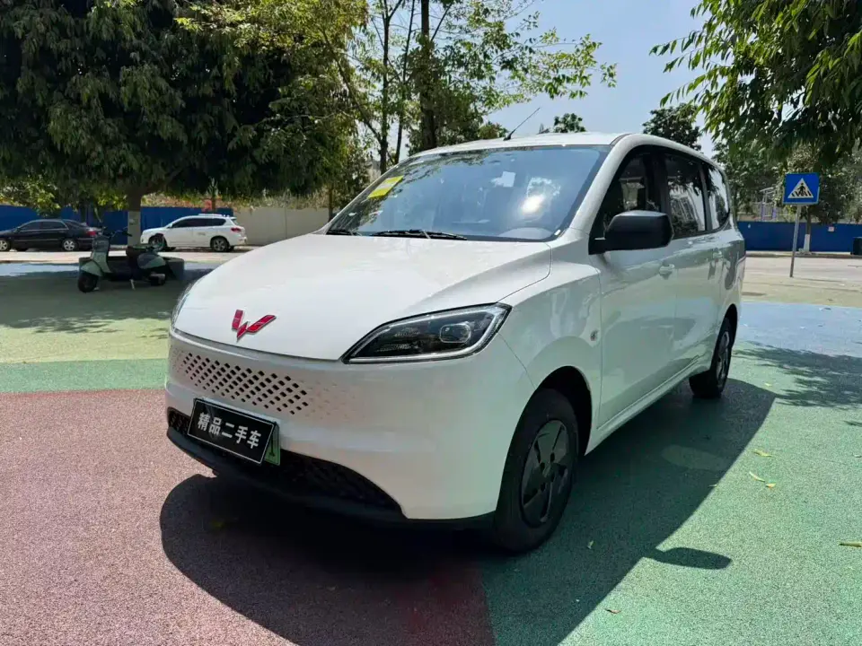 Wuling Motors Wuling Hongguang New Energy Extended-Range Hybrid 50KM Comfort Version 2026