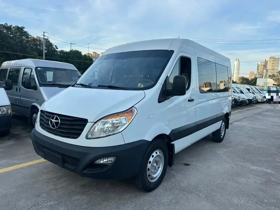 JAC Star锐 2.0T Fuel King PLUS Express Edition Medium Wheelbase 7-Seater HFC4DB3-2E4 2023