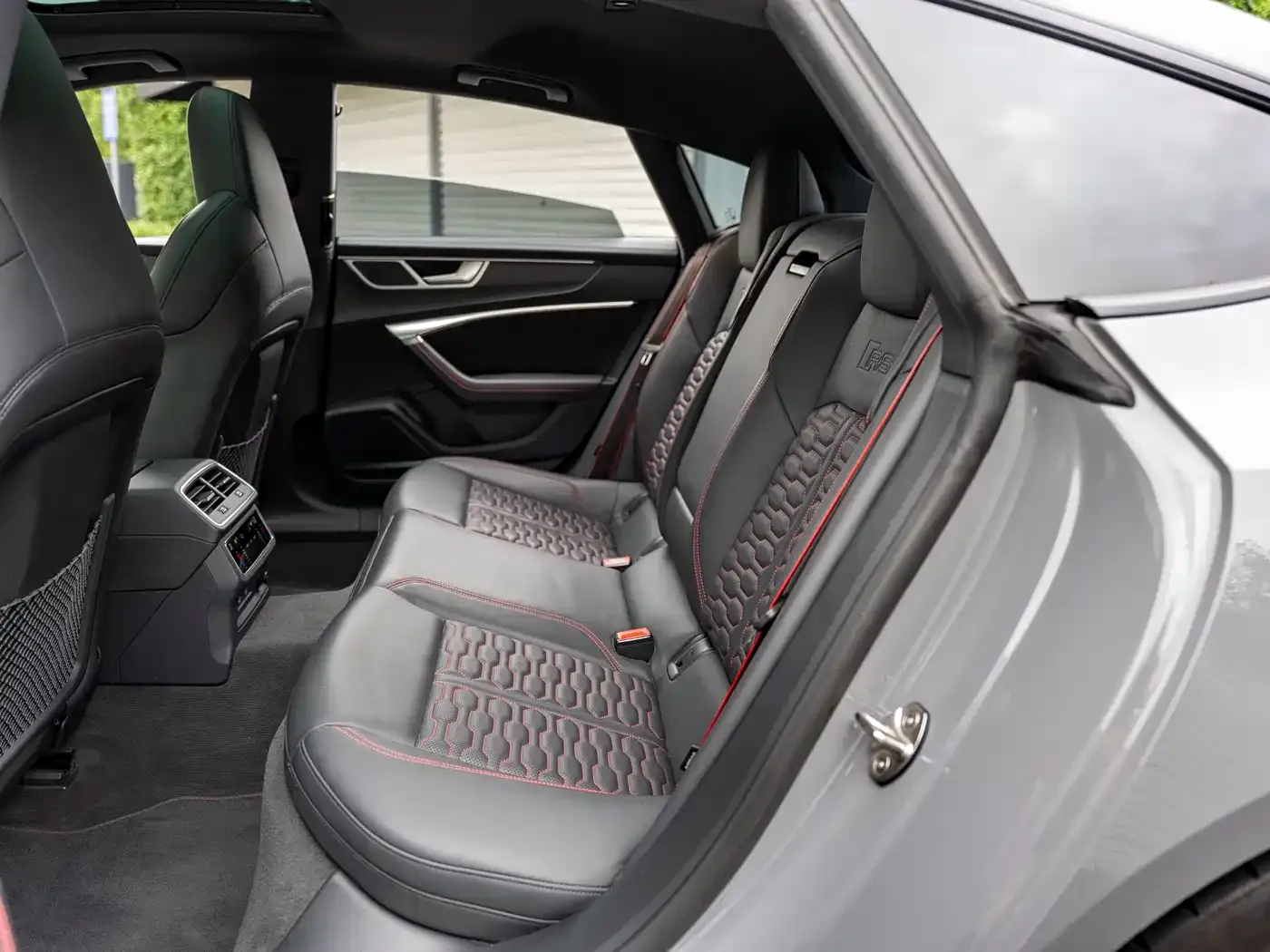 Audi RS 7 RS 7 4.0T Sportback Performance 2024 — фото 15