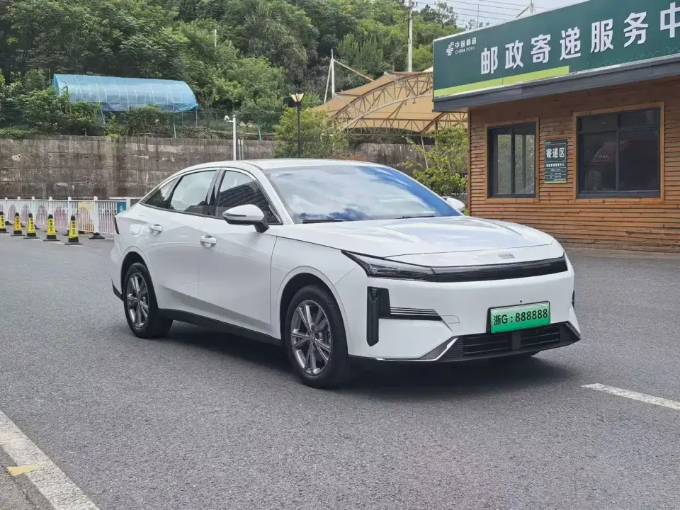 Geely Galaxy Galaxy L6 EM-i 140km Voyage Edition 2026