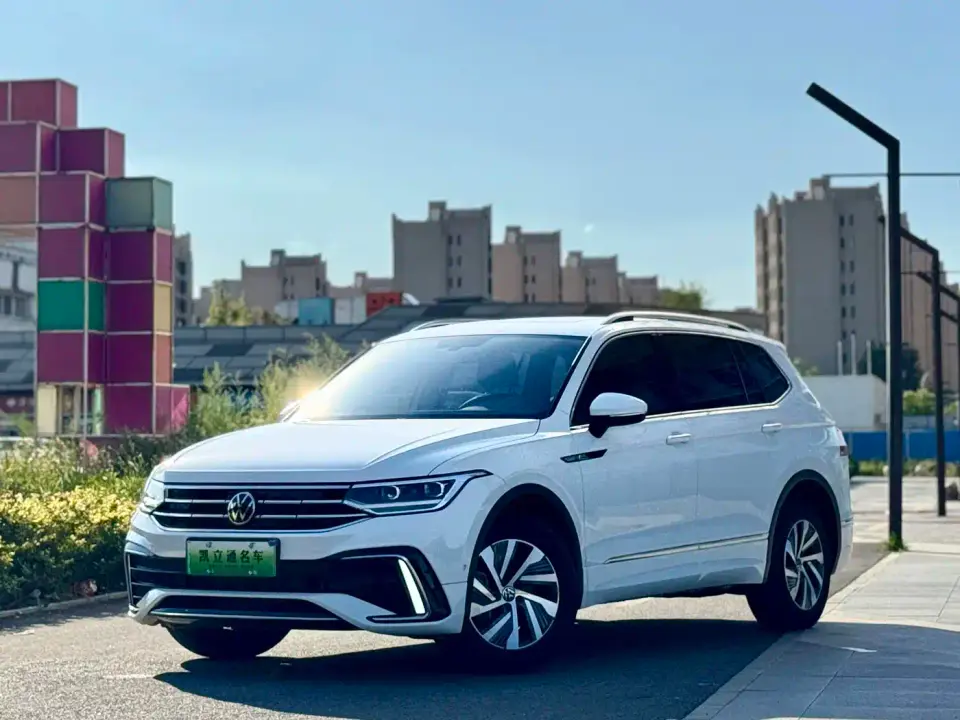 Volkswagen Tiguan L PHEV 430PHEV Plug-in Hybrid Premium 2022