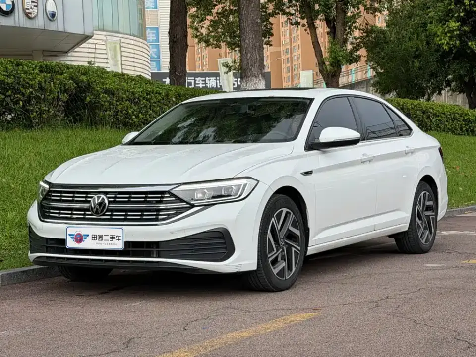 Volkswagen Sagitar 300TSI DSG Surpassing Edition 2024