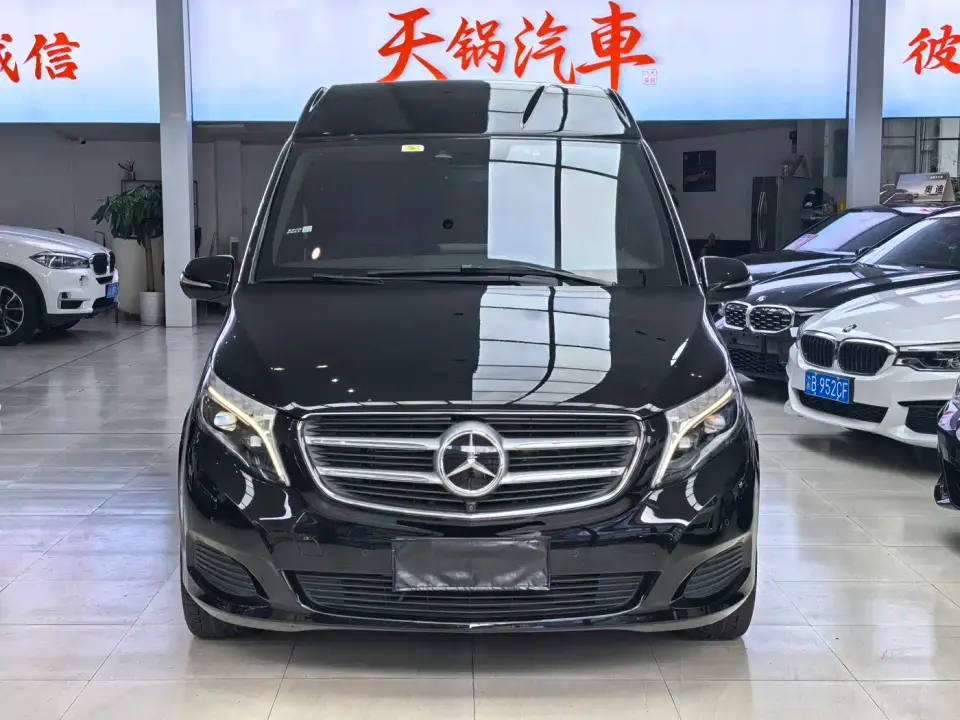 Mercedes-Benz V-Class V 260 L Premium Long Wheelbase Edition China VI 2019