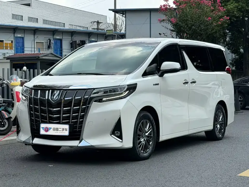 Toyota Alphard Hybrid 2.5L Luxury 2022