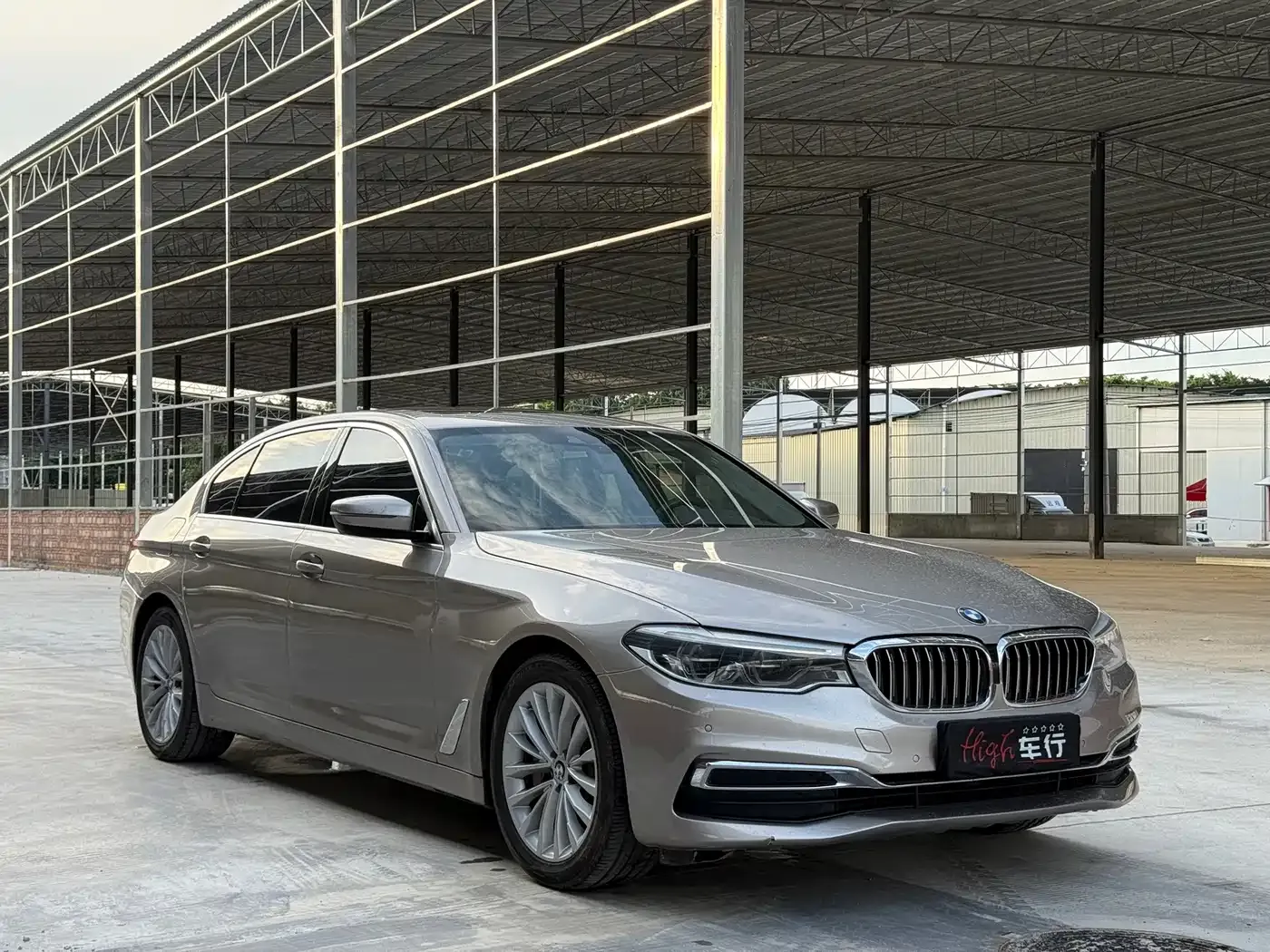 BMW 5 Series New Energy 530Le Luxury Package 2020 — фото 3
