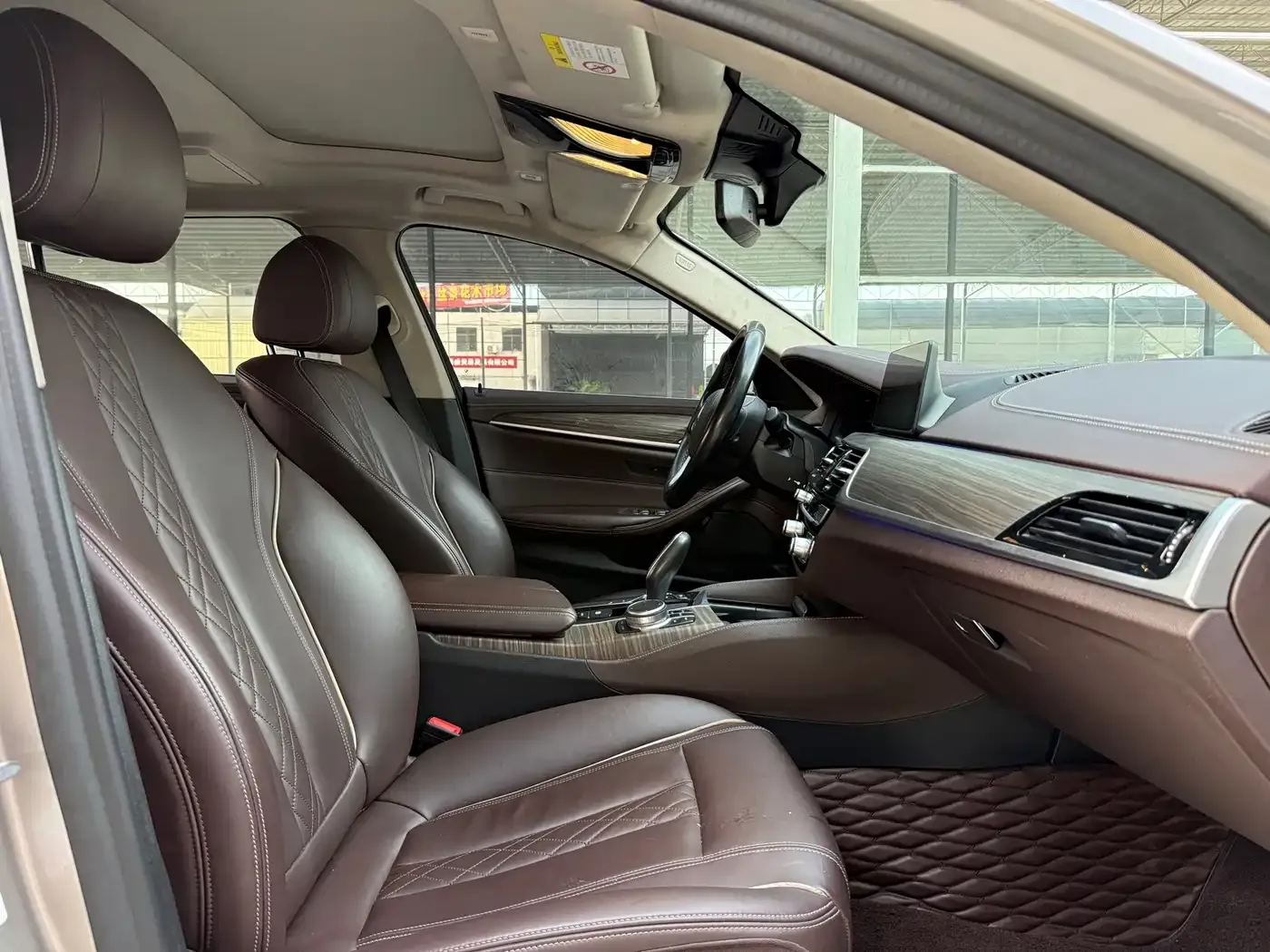 BMW 5 Series New Energy 530Le Luxury Package 2020 — фото 23