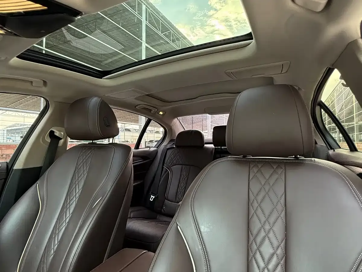 BMW 5 Series New Energy 530Le Luxury Package 2020 — фото 32