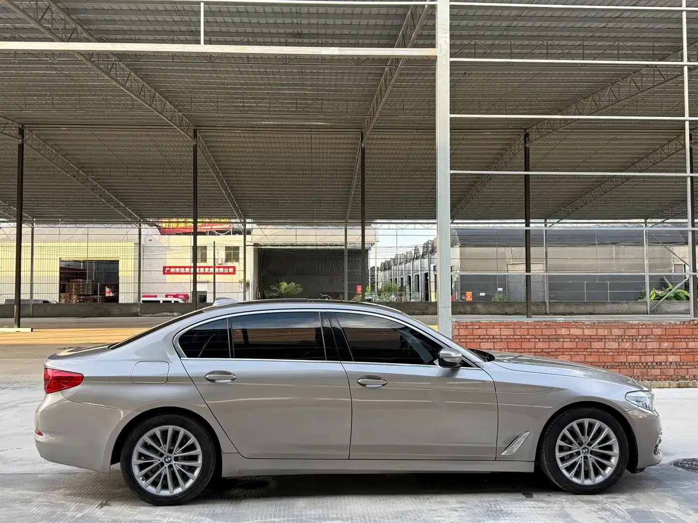 BMW 5 Series New Energy 530Le Luxury Package 2020 — фото 8