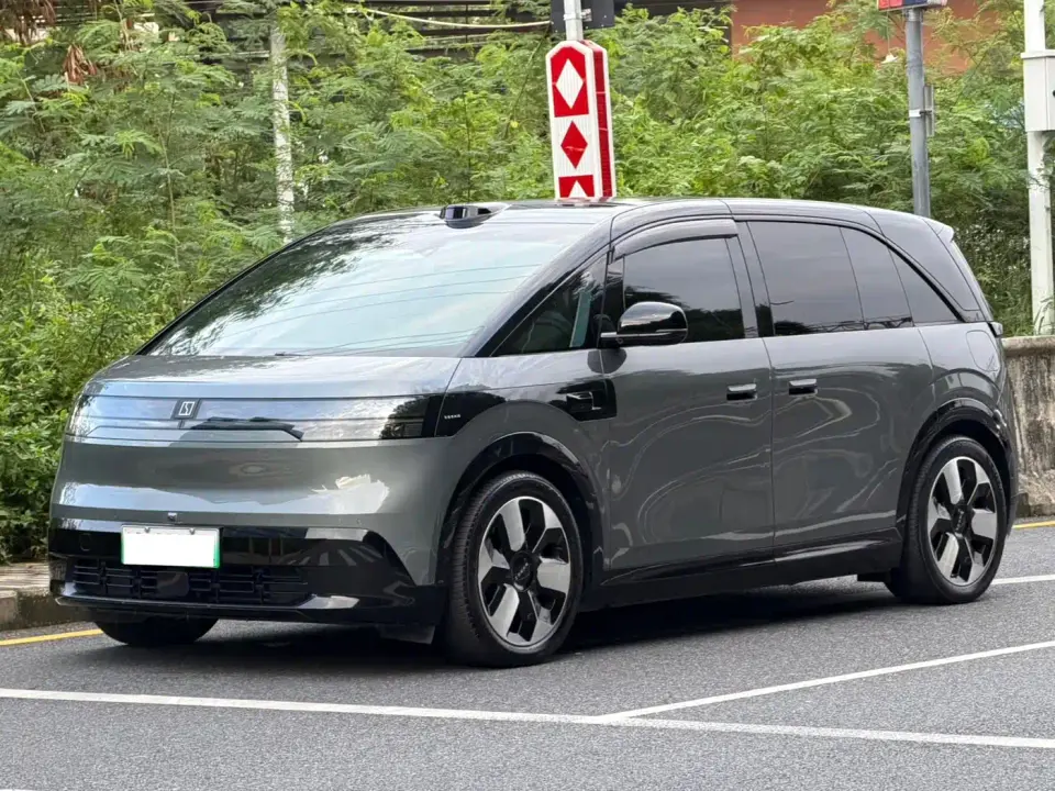 Zeekr MIX Long Range Intelligent Driving Edition 2024