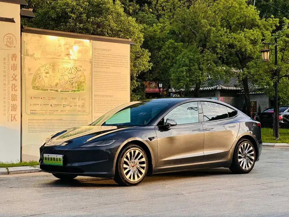 Tesla Model 3 Rear-Wheel Drive 2024