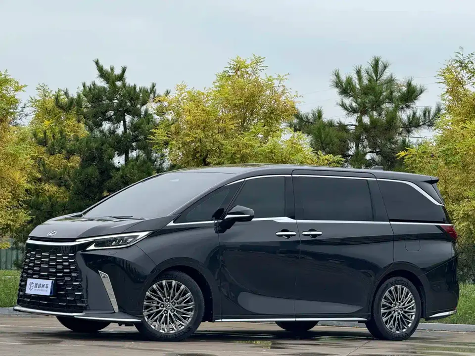 Lexus LM 500h 6-Seater Prestige Edition 2024