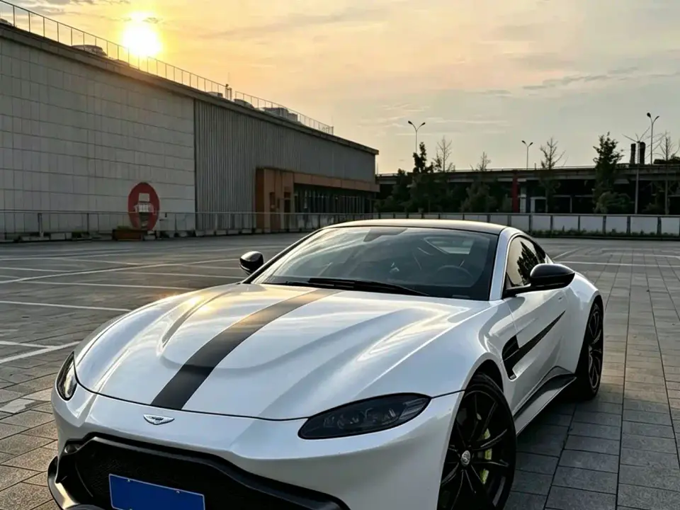 Aston Martin V8 Vantage 4.0T V8 Coupe 2019