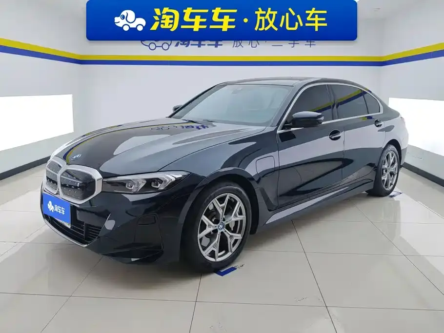 BMW i3 eDrive 35 L 2023