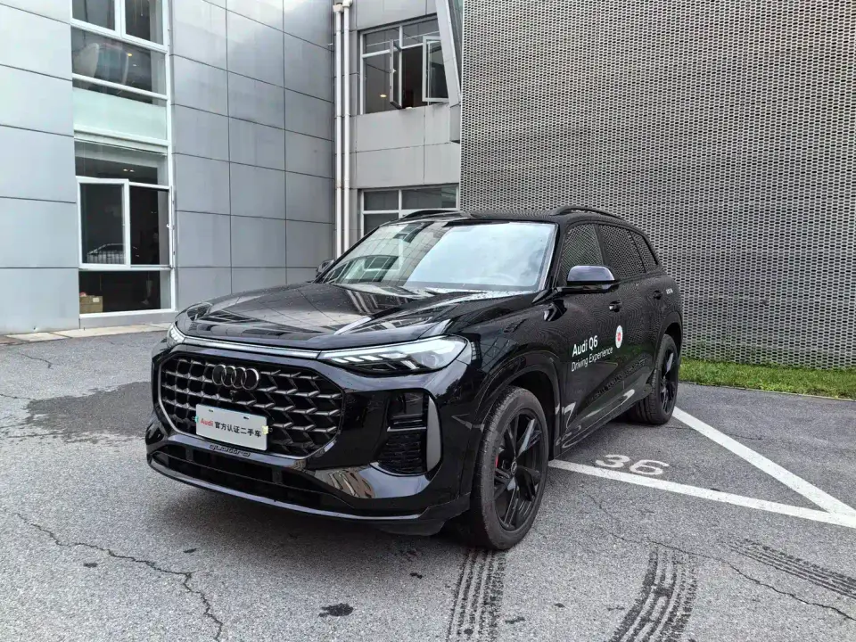 Audi Q6 45 TFSI quattro Black Warrior Edition 6-seater 2025