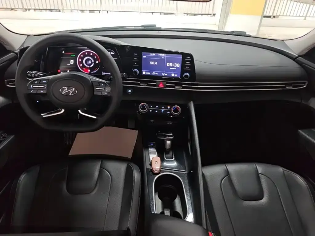 Hyundai Elantra 1.5L CVT GLX Elite Edition 2022 — фото 10