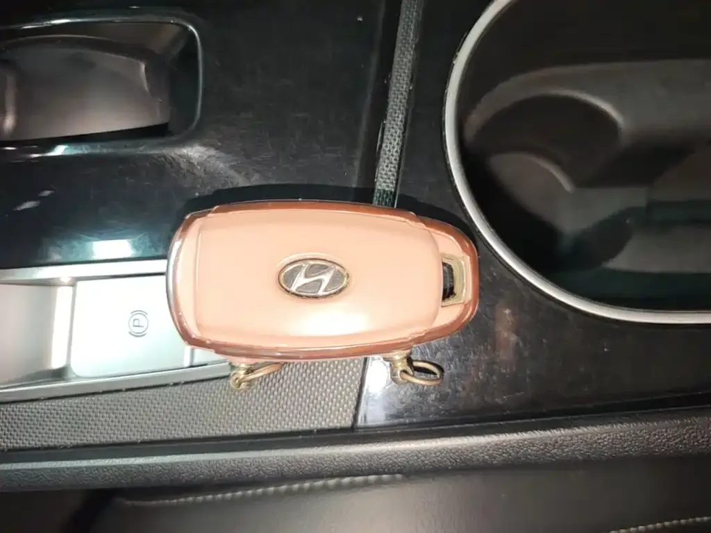 Hyundai Elantra 1.5L CVT GLX Elite Edition 2022 — фото 9