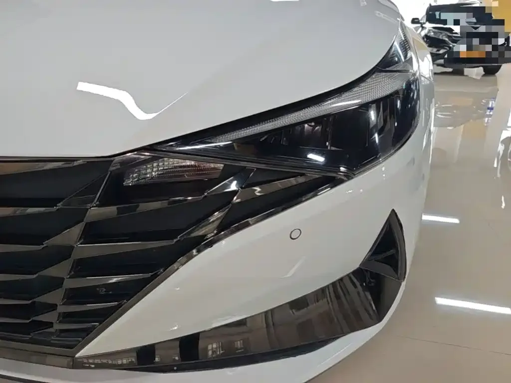 Hyundai Elantra 1.5L CVT GLX Elite Edition 2022 — фото 24