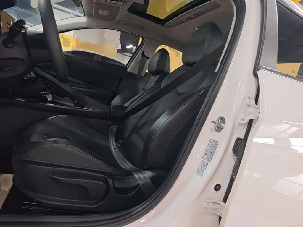 Hyundai Elantra 1.5L CVT GLX Elite Edition 2022 — фото 15