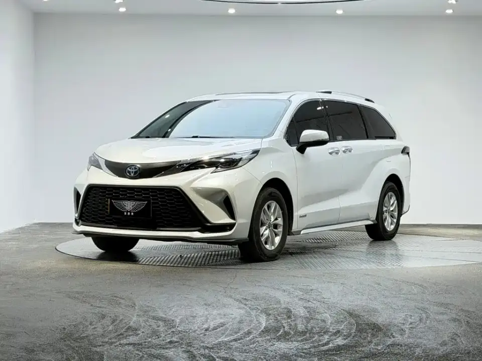 Toyota Granvia 2.5L Hybrid Comfort Edition 2024