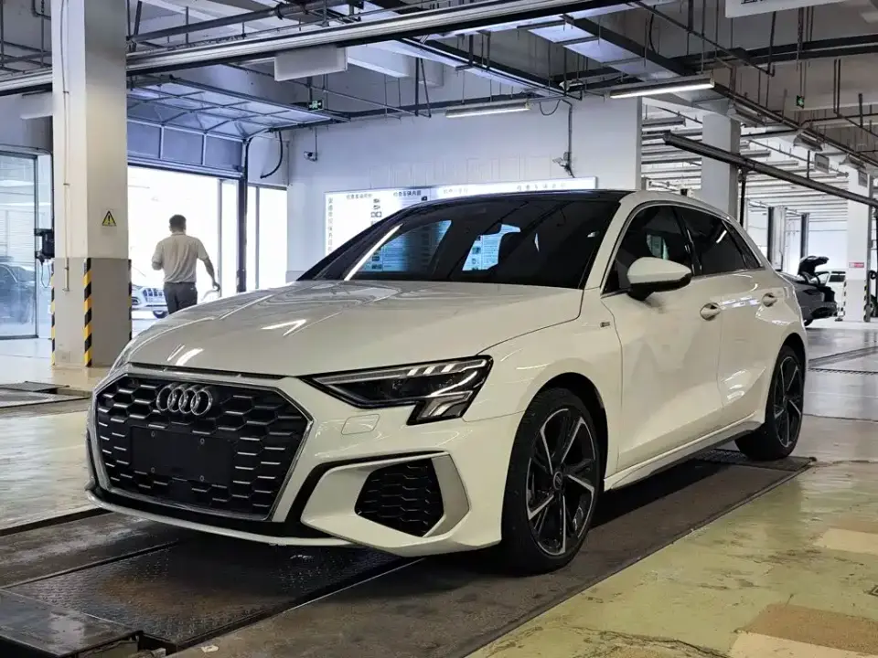 Audi A3 Facelift Sportback 35 TFSI Fashion Sport 2023