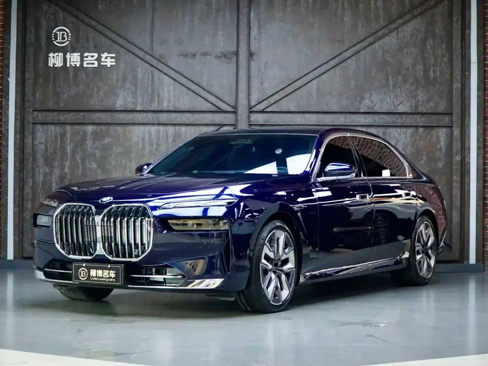 BMW 7 Series Model 740Li Premium Luxury Package 2023