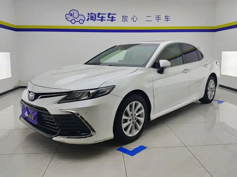 Toyota Camry 2.0G Luxury Edition 2022