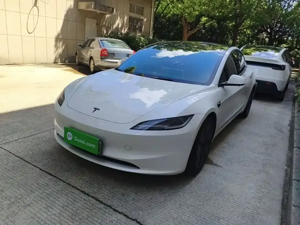 Tesla Model 3 Model Year Facelift Rear-Wheel Drive 2025
