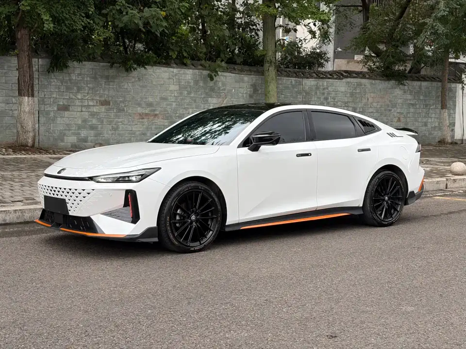 Changan UNI-V 1.5T Deluxe Sport 2024