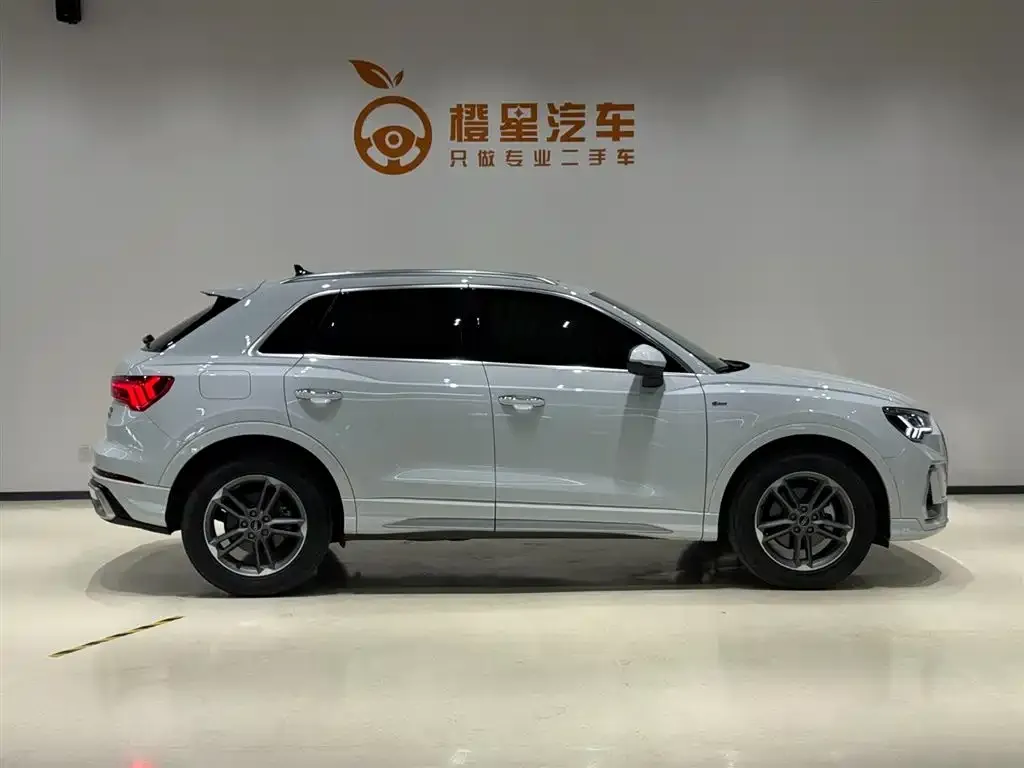 Audi Q3 35 TFSI Progressive Sport 2024 — фото 3