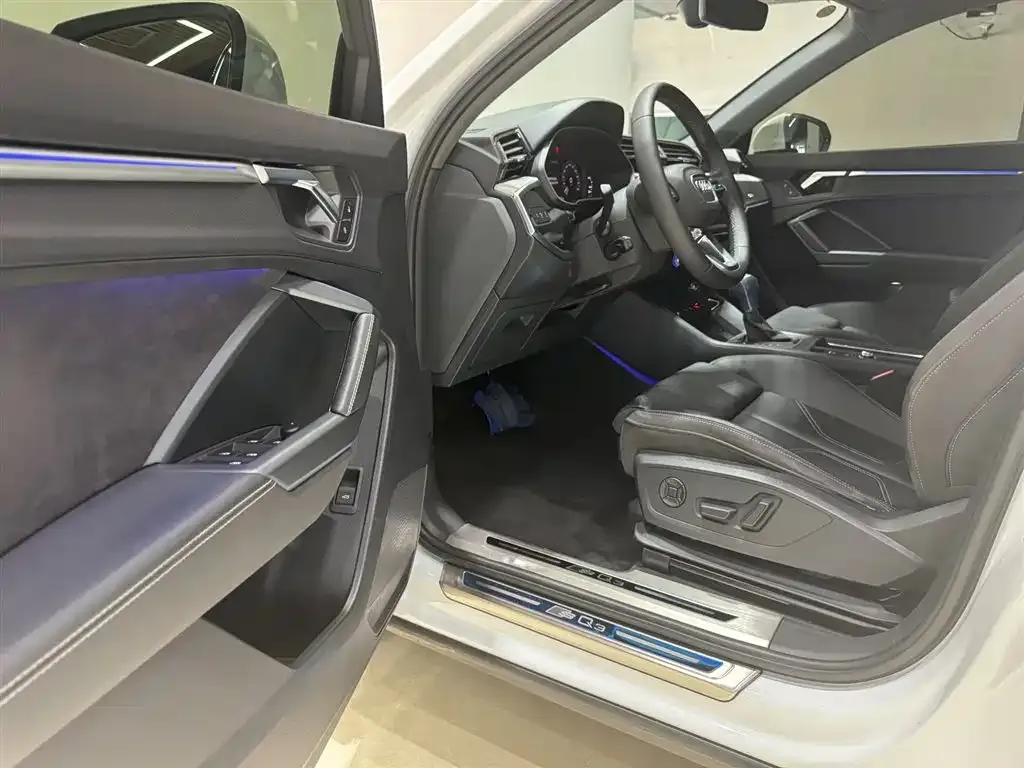 Audi Q3 35 TFSI Progressive Sport 2024 — фото 14