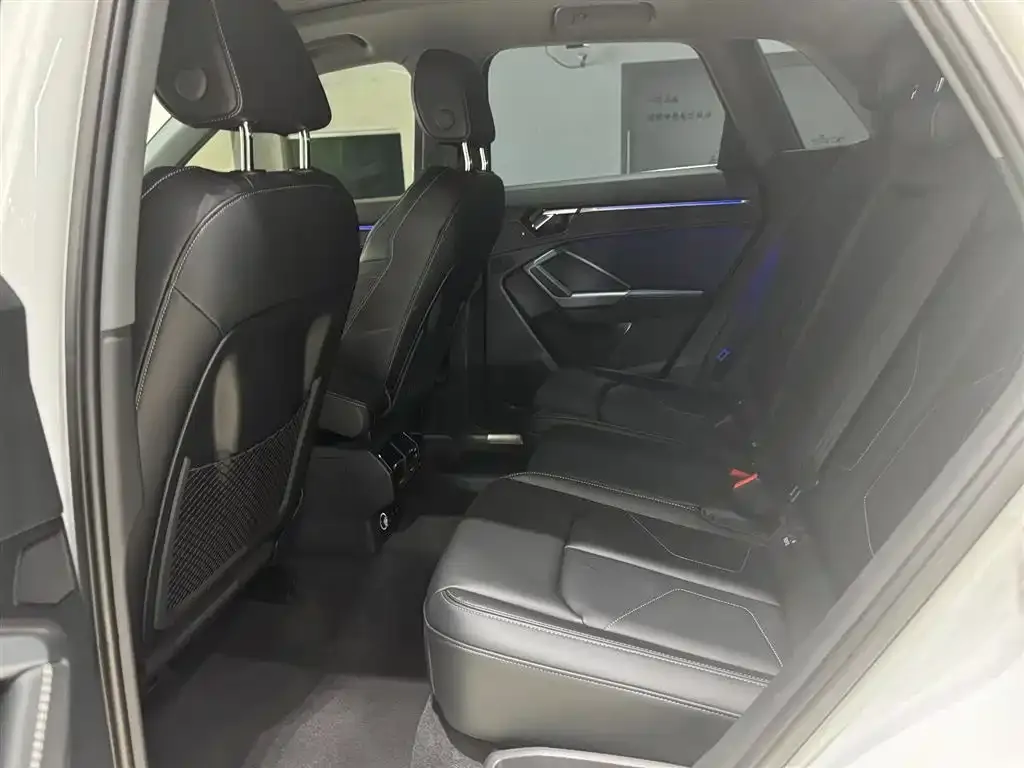Audi Q3 35 TFSI Progressive Sport 2024 — фото 16