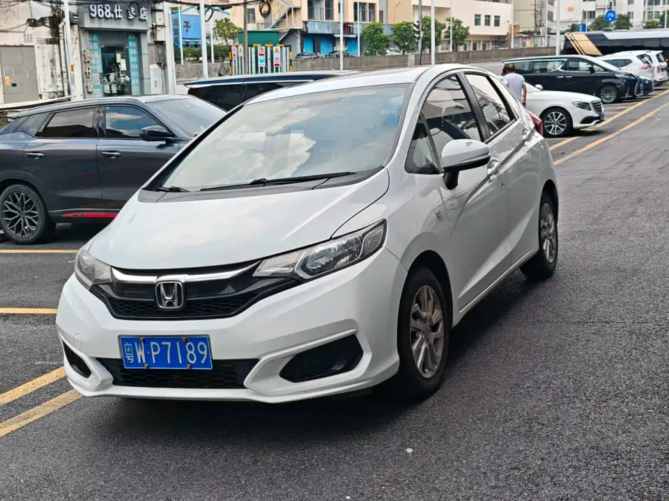 Honda Fit 1.5L CVT Comfort Sunroof Edition 2019