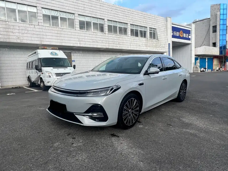 Geely Galaxy Galaxy A7 EM-i 150km Premium Edition 2025