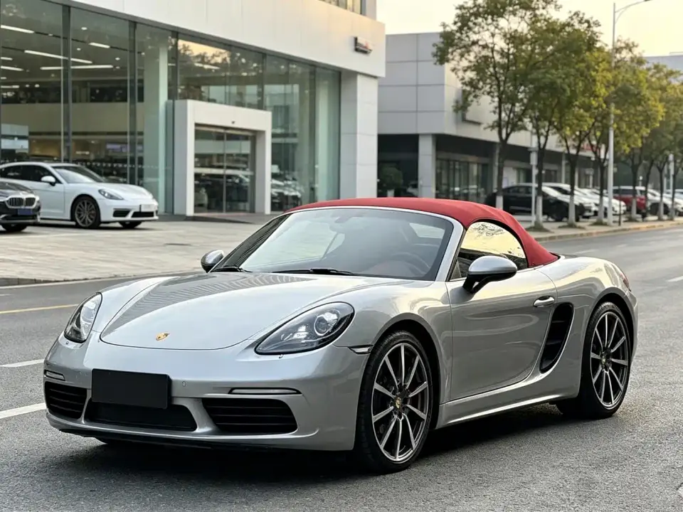 Porsche 718 Boxster 2.0T 2023