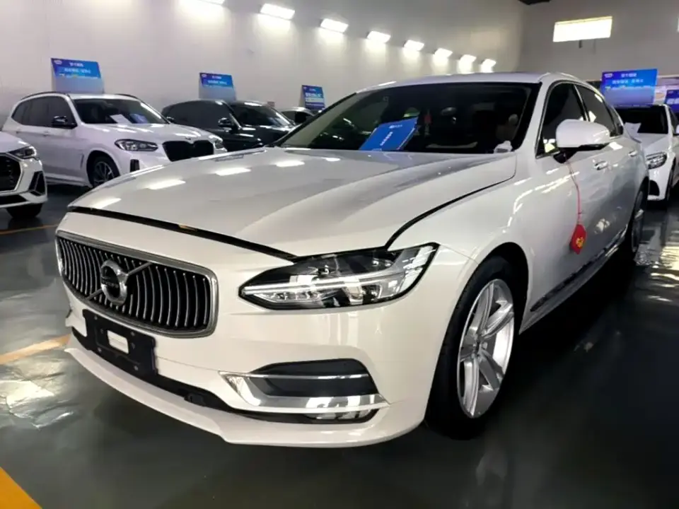 Volvo S90 T5 Momentum 2019