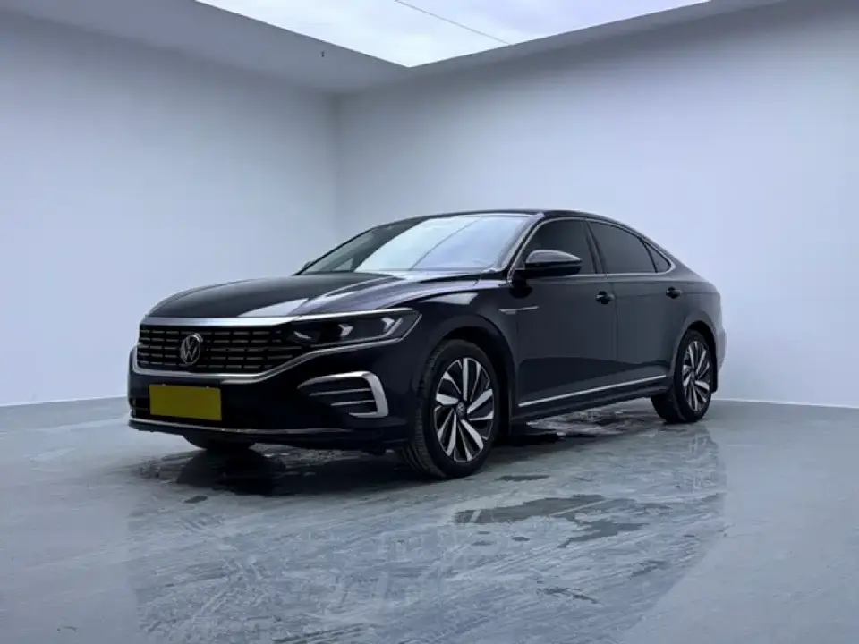 Volkswagen Passat Outstanding 330TSI Elite Edition 2025