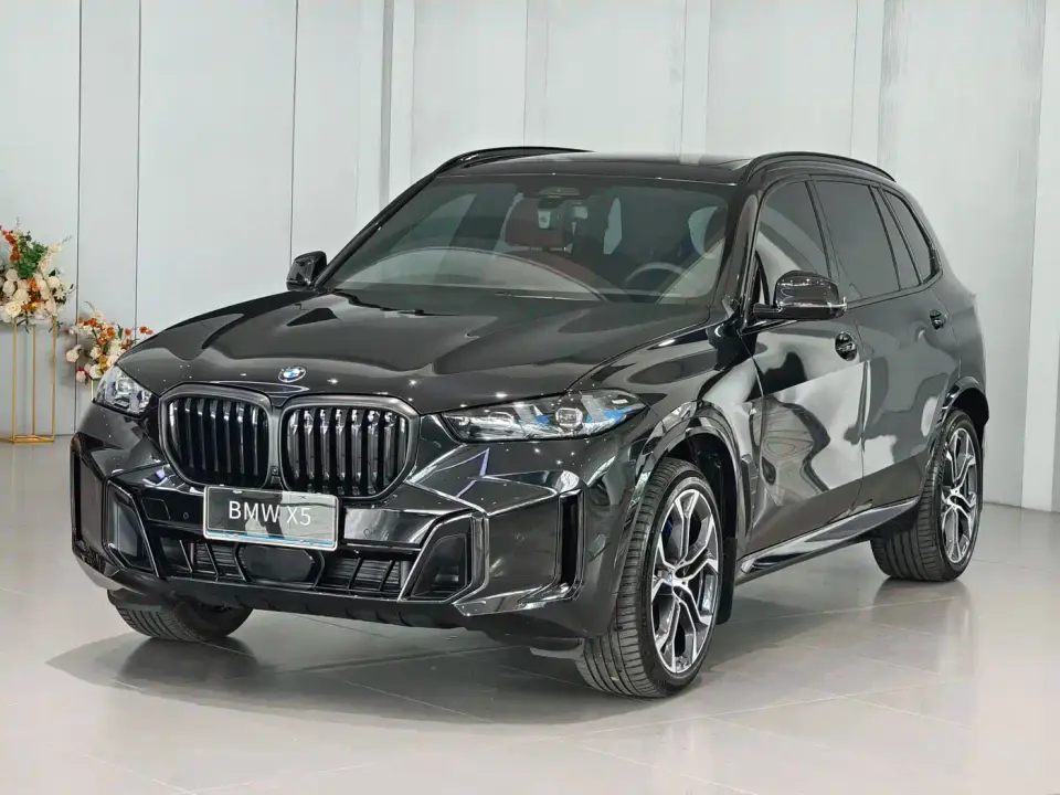 BMW X5 Model xDrive 40Li M Sport Blackout Package 2026