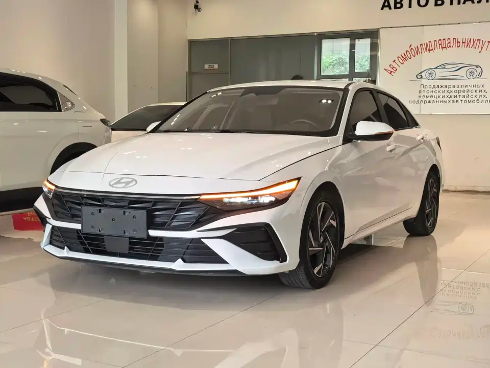 Hyundai Elantra Model 1.5L CVT LUX Premium Edition 2023