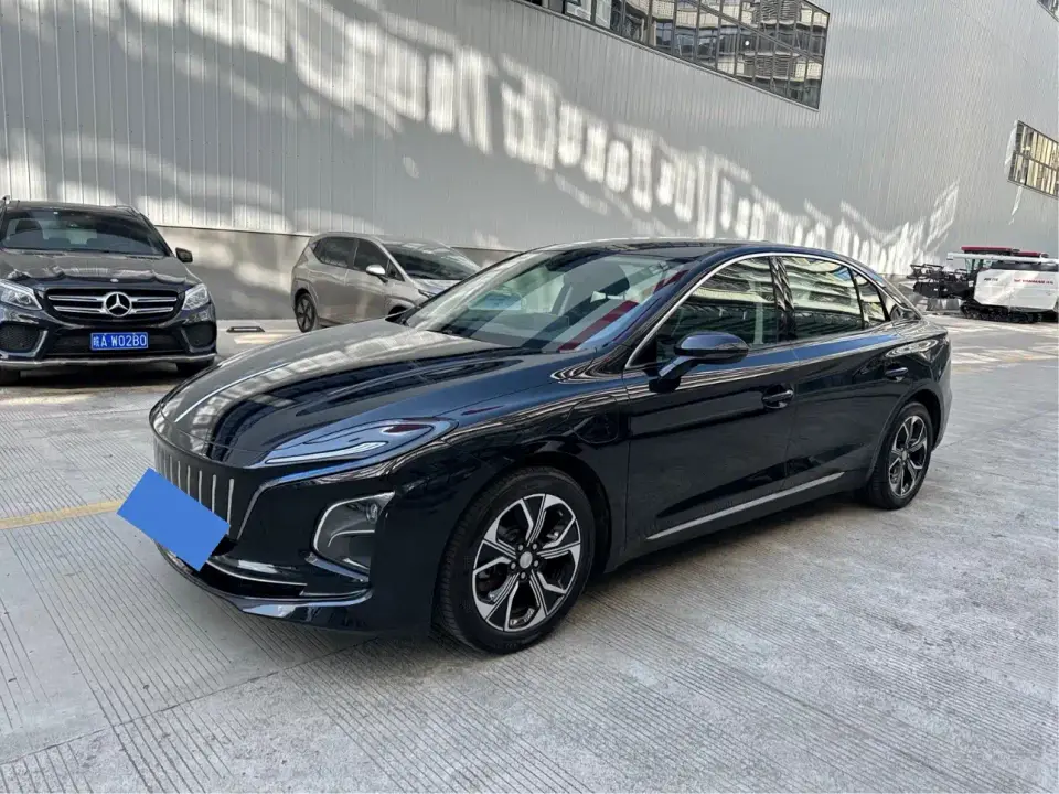 Hongqi E-QM5 Model 450km Travel Edition 2024