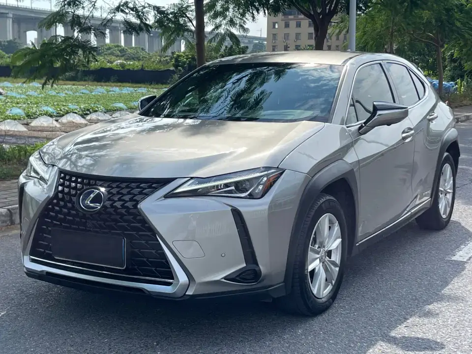 Lexus UX 260h Fun Edition 2022