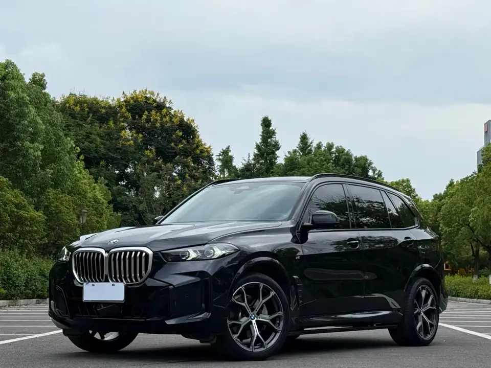 BMW X5 xDrive 30Li Premium M Sport Black Night Package 2024