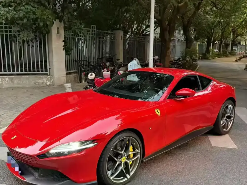 Ferrari Roma 3.9T V8 2023
