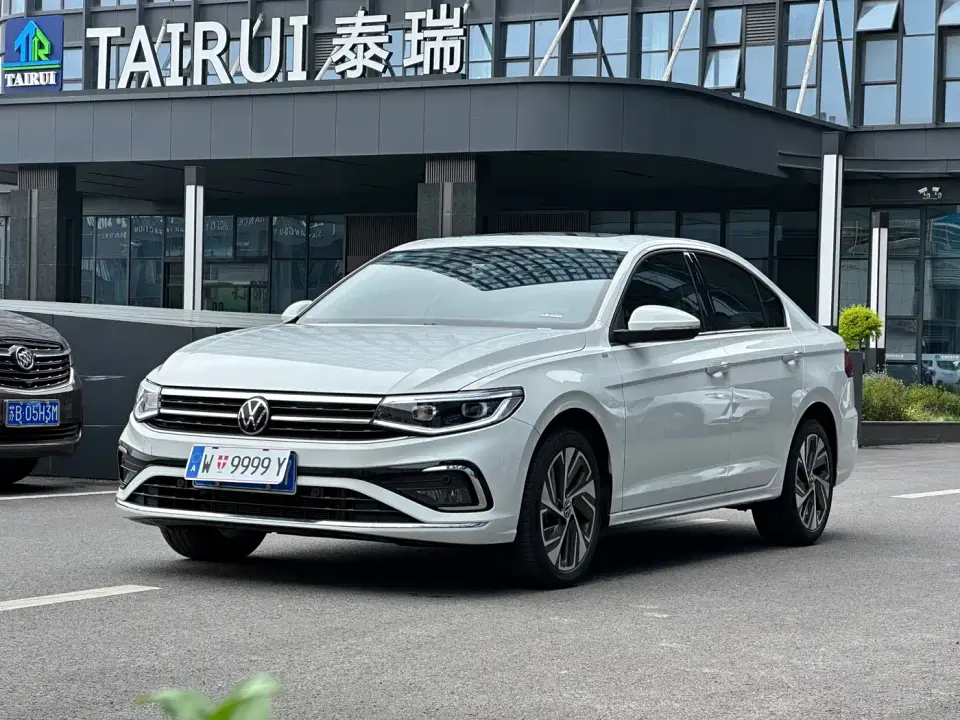 Volkswagen Bora 300TSI DSG Premium Ride Edition 2025