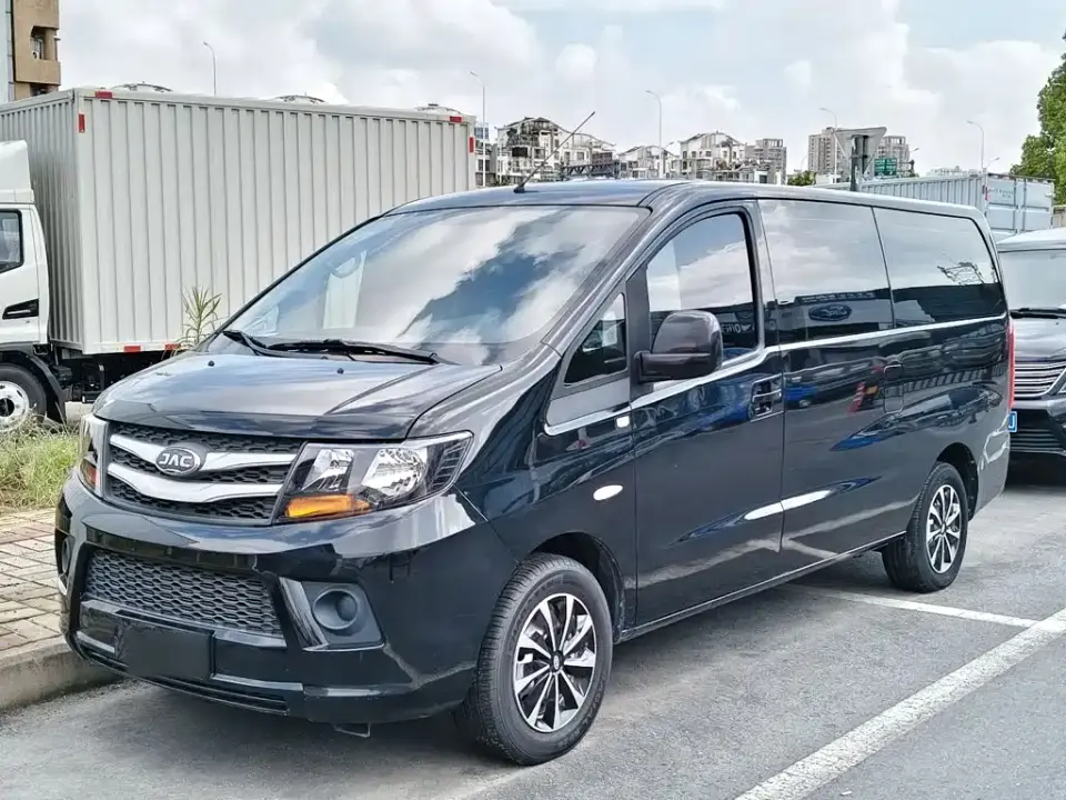 JAC Refine M3 PLUS 1.5T Classic 5/7-seater 2023