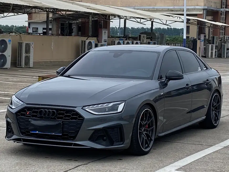 Audi A4L 45 TFSI quattro Premium Dynamic 2022
