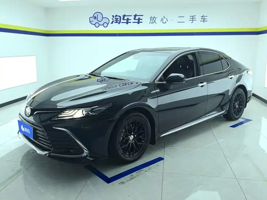 Toyota Camry 2.0G Luxury Edition 2023