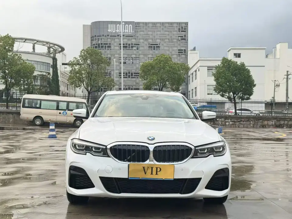 BMW 3 Series 325Li M Sport Package 2023