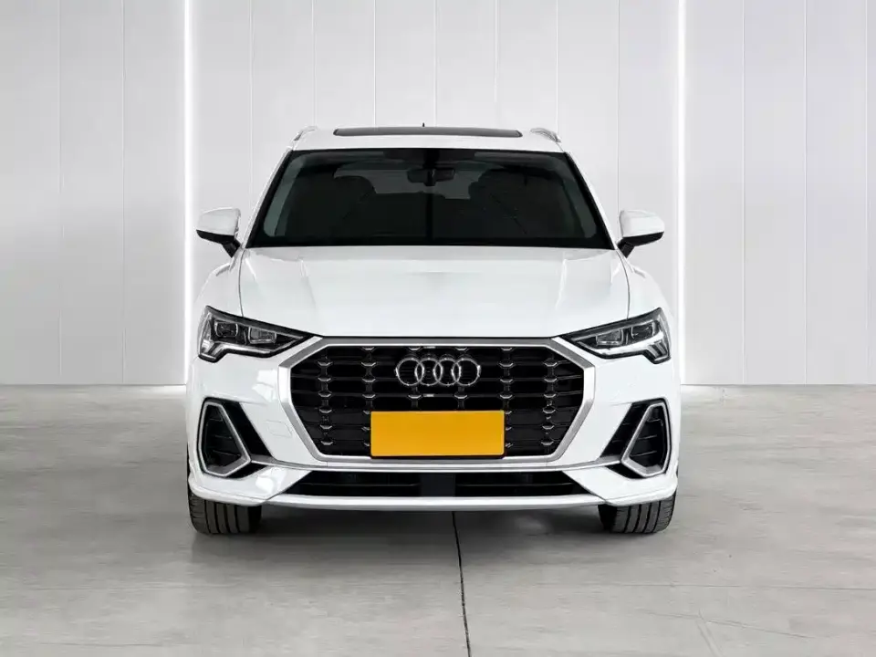 Audi Q3 35 TFSI Fashion Dynamic (1.4T) 2023