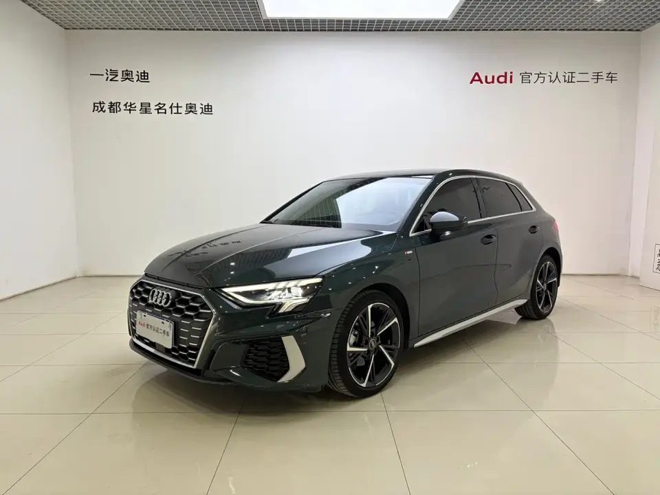 Audi A3 Model Sportback 35 TFSI Fashion Sport 2024